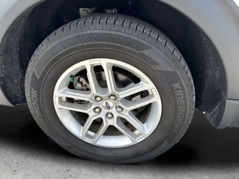 Used 2025 Ford Explorer Active RWD image 41