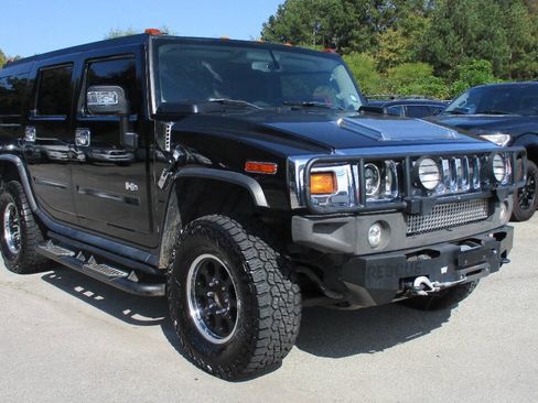 Used 2003 HUMMER H2 w/ Preferred Equipment Group image 3