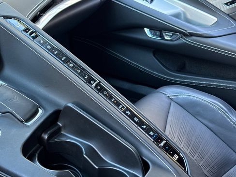 Used 2025 Chevrolet Corvette Stingray Premium Cpe w/ Z51 Performance Package RWD image 18