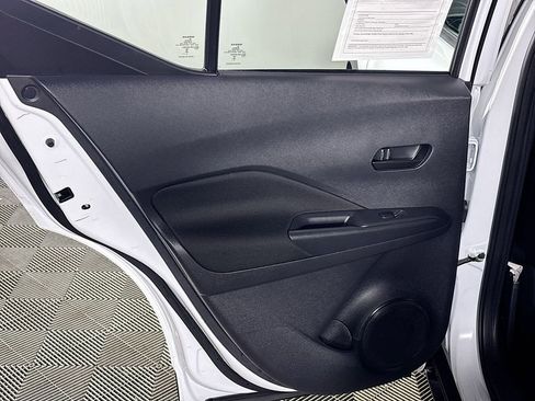 Used 2024 Nissan Kicks S image 18