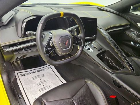 Used 2021 Chevrolet Corvette Stingray Premium Conv w/ Z51 Performance Package RWD image 12