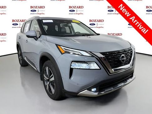 Used 2022 Nissan Rogue Platinum AWD/4WD image 1