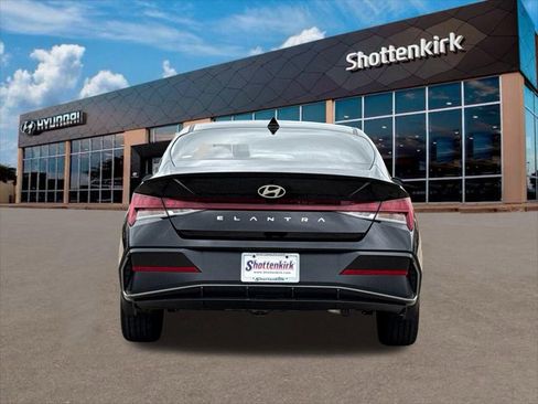 New 2026 Hyundai Elantra SEL Sport Premium FWD image 7