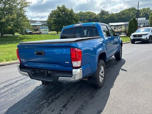 Used 2016 Toyota Tacoma SR5 w/ SR5 Appearance Package (SN) AWD/4WD image 10