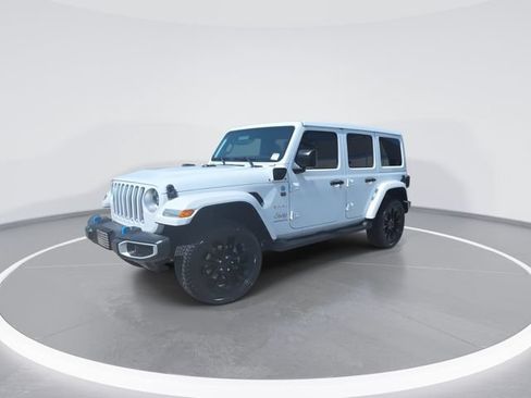 Used 2023 Jeep Wrangler Unlimited Sahara w/ Cold Weather Group AWD/4WD image 4