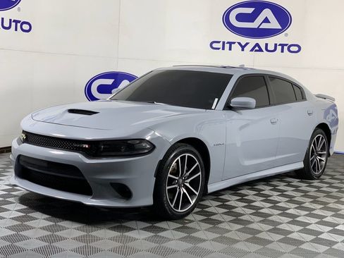 Used 2022 Dodge Charger R/T w/ Plus Group RWD image 7