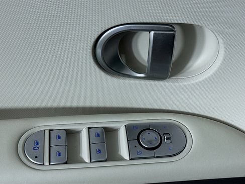 Used 2024 Hyundai Ioniq 5 SEL image 22