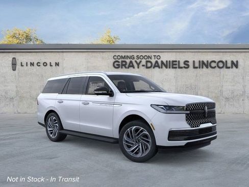 New 2026 Lincoln Navigator Premiere image 7