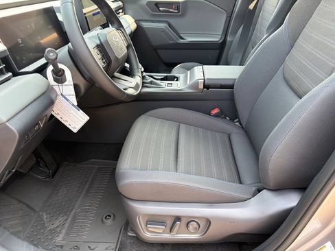 New 2026 Toyota RAV4 SE w/ Convenience Package AWD/4WD image 17