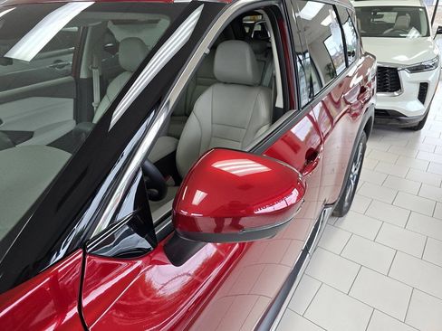 Used 2023 Nissan Rogue SL w/ SL Premium Package AWD/4WD image 16