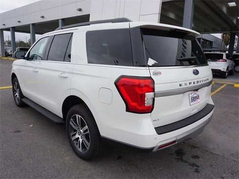 New 2024 Ford Expedition XLT image 7