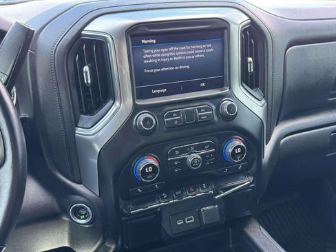 Used 2022 Chevrolet Silverado 1500 LT Trail Boss AWD/4WD image 37