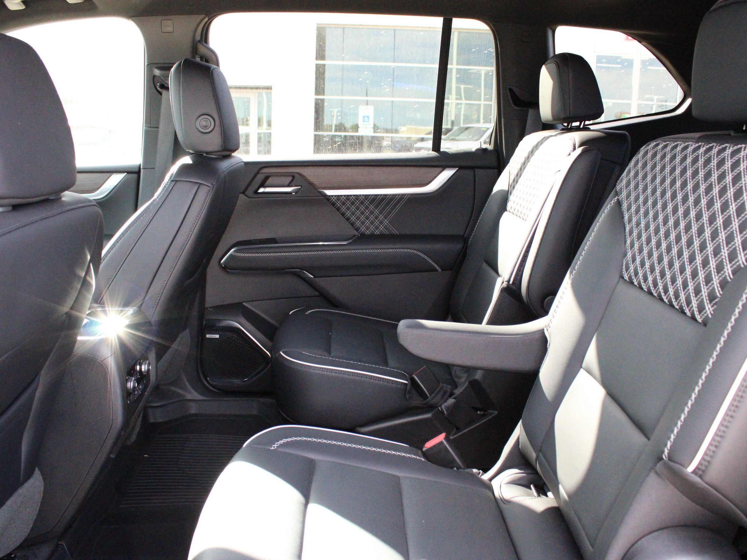Used 2026 GMC Acadia Denali w/ Super Cruise Package AWD/4WD image 16