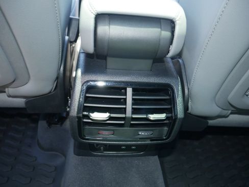 Used 2023 Audi Q3 2.0T Premium Plus w/ Premium Plus Package AWD/4WD image 30