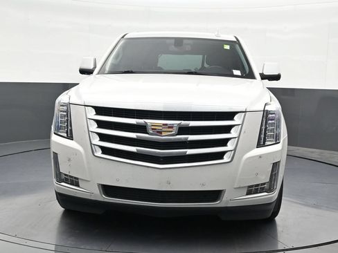 Used 2020 Cadillac Escalade 2WD image 9