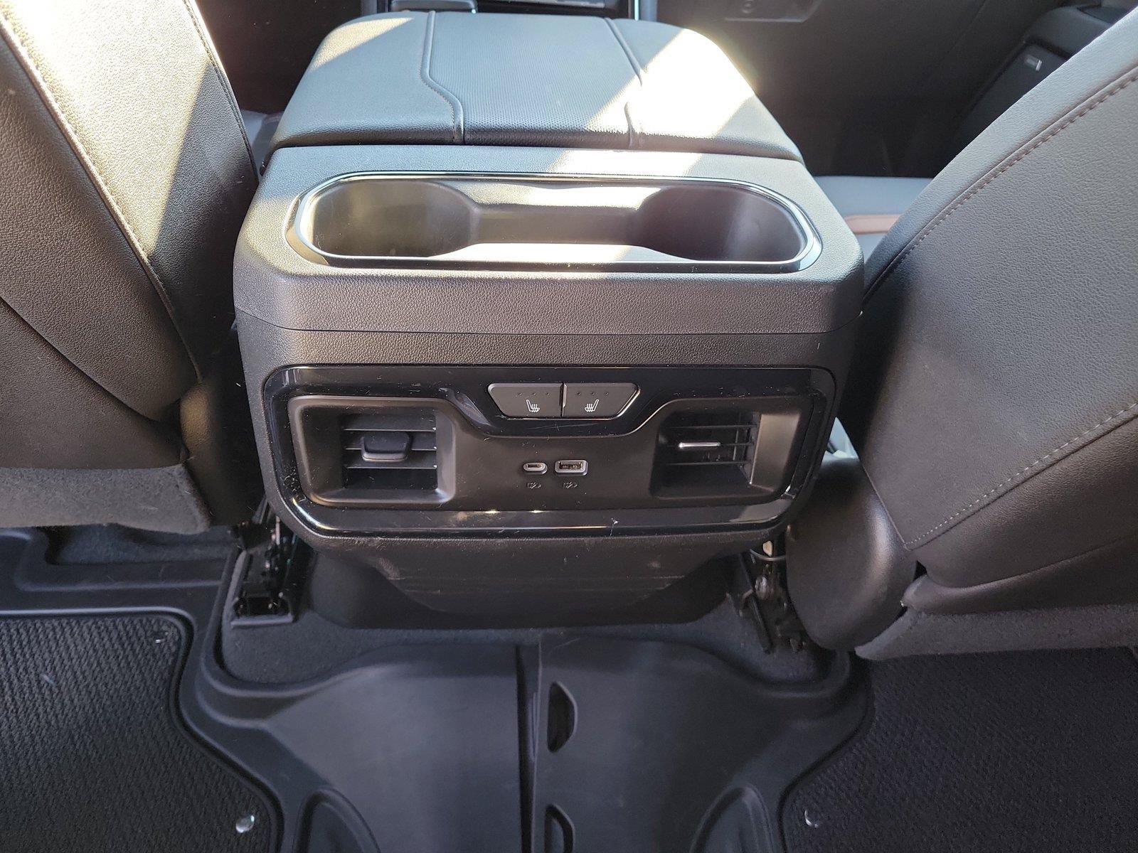 Used 2024 GMC Sierra 1500 AT4 w/ AT4 Preferred Package AWD/4WD image 10