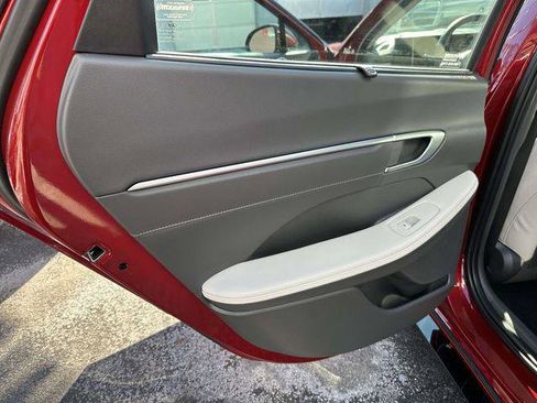 Certified 2024 Hyundai Sonata Limited image 17