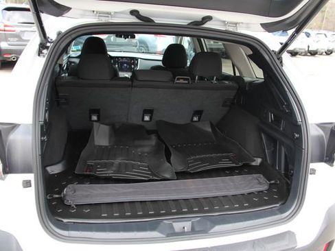 Used 2022 Subaru Outback Premium AWD/4WD image 31
