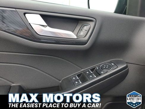 Certified 2025 Ford Escape ST-Line image 18