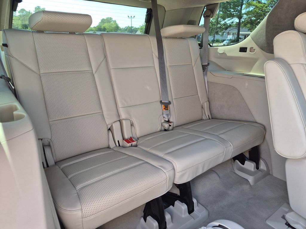 Used 2024 Cadillac Escalade Premium Luxury Platinum w/ Heavy-Duty Trailer Package AWD/4WD image 55