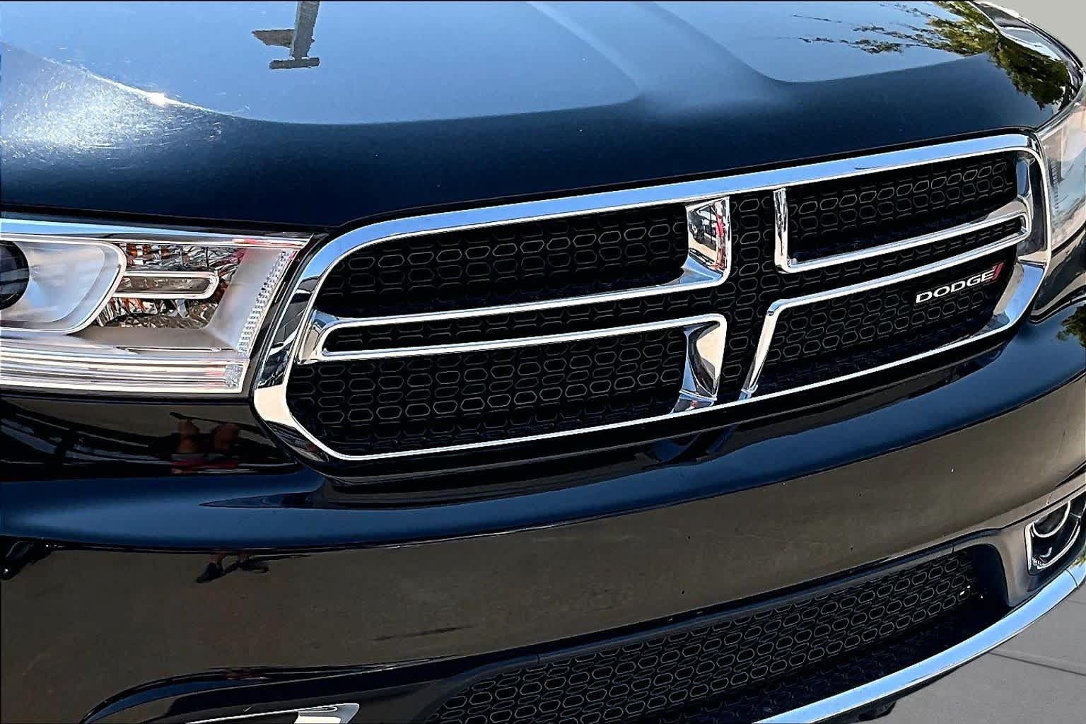 Used 2020 Dodge Durango SXT w/ 3rd Row Seating Group AWD/4WD image 26