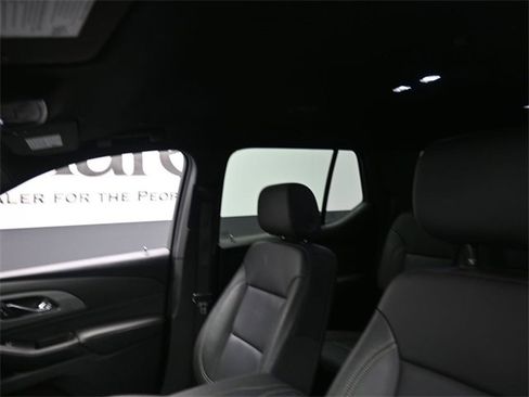 Used 2023 Chevrolet Traverse LT w/ LT Premium Package image 17
