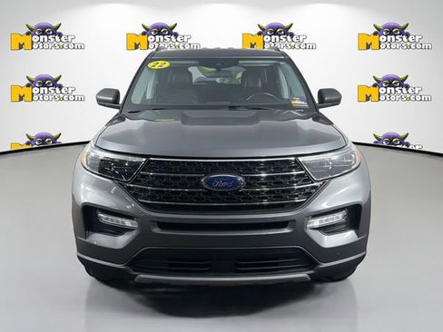 Used 2022 Ford Explorer XLT w/ Equipment Group 202A AWD/4WD image 2