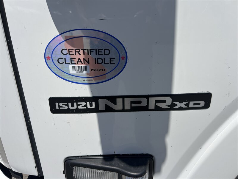 Used 2023 Isuzu NPR RWD image 15