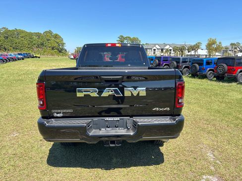 New 2026 RAM 2500 Big Horn AWD/4WD image 4