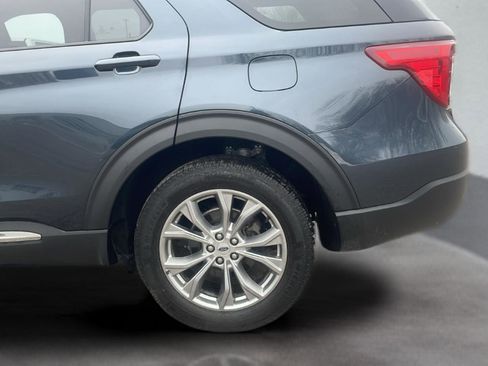 Used 2023 Ford Explorer XLT w/ Equipment Group 202A image 25