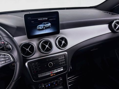 Used 2018 Mercedes-Benz GLA 250 image 20