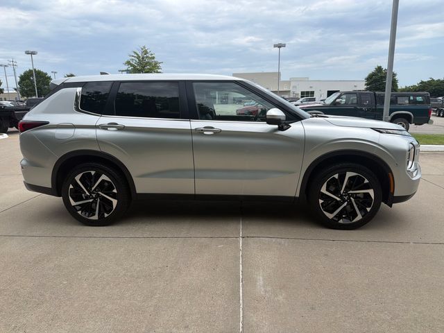 Used 2024 Mitsubishi Outlander SE AWD/4WD image 6