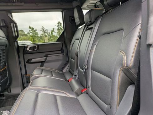 Used 2024 Ford Bronco Badlands AWD/4WD image 12