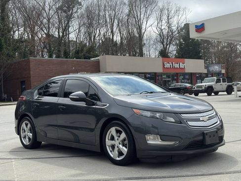 Used 2013 Chevrolet Volt Premium w/ Premium Trim Package FWD image 3