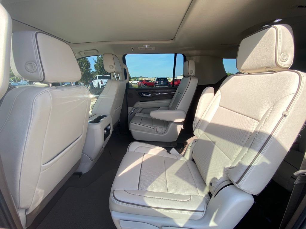 Used 2022 GMC Yukon XL Denali w/ Max Trailering Package AWD/4WD image 23