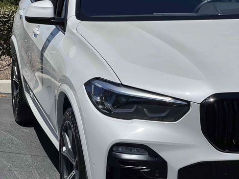Used 2019 BMW X5 xDrive50i w/ M Sport Package AWD/4WD image 41