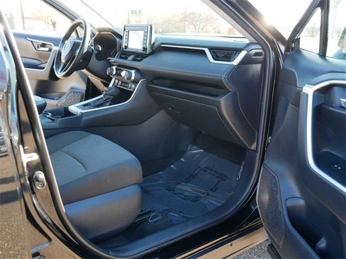 Used 2020 Toyota RAV4 XLE image 20