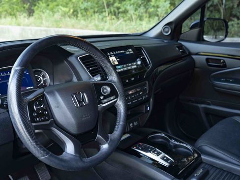Used 2023 Honda Passport Elite image 16