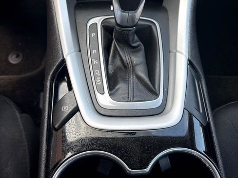 Used 2015 Ford Fusion SE image 8