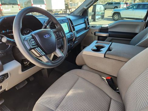 Used 2021 Ford F250 XLT w/ XLT Value Package image 7