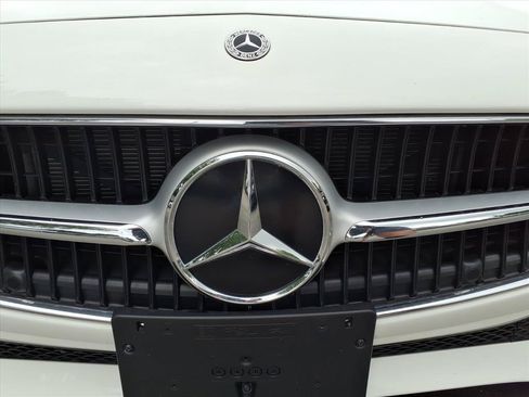 Used 2025 Mercedes-Benz C 300 Sedan image 27
