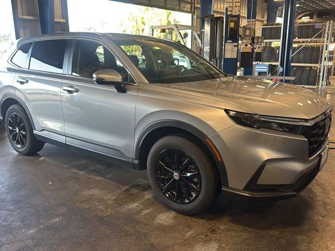 Certified 2025 Honda CR-V EX image 1