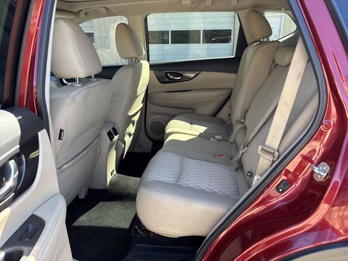 Used 2020 Nissan Rogue SV w/ Sun & Sound Touring Package AWD/4WD image 33