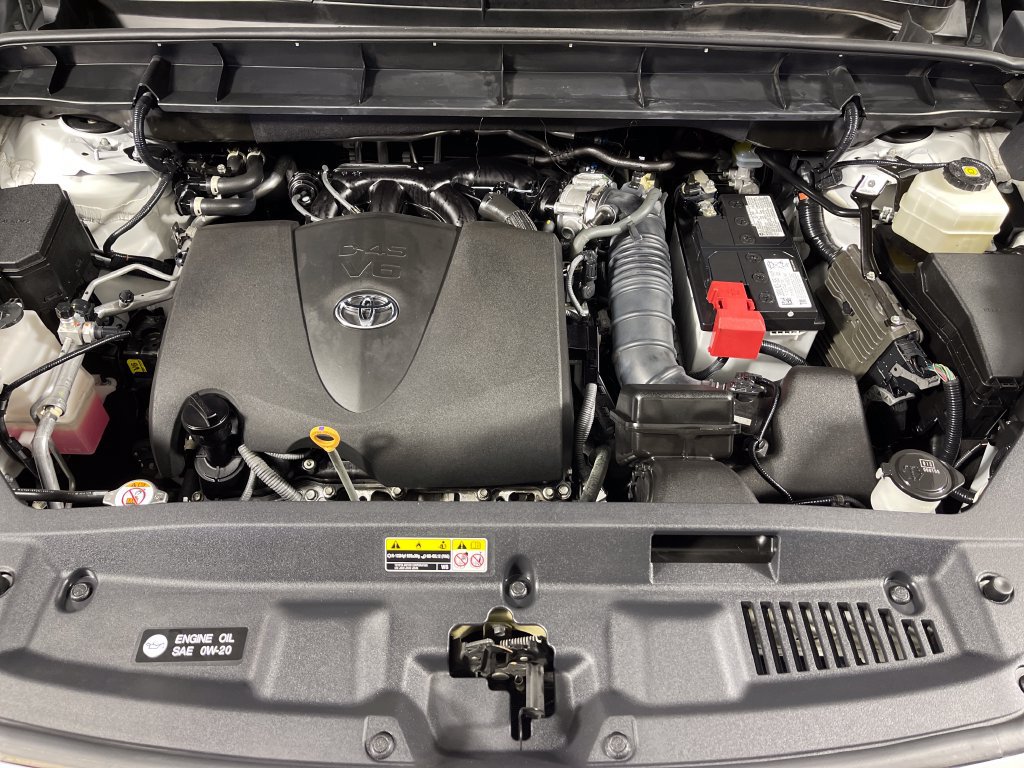 Certified 2022 Toyota Highlander LE FWD image 9