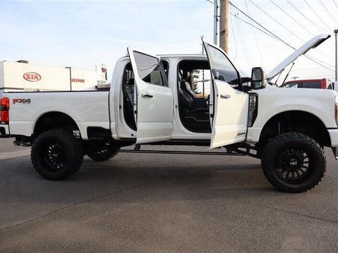 Used 2024 Ford F350 Platinum w/ FX4 Off-Road Package AWD/4WD image 37