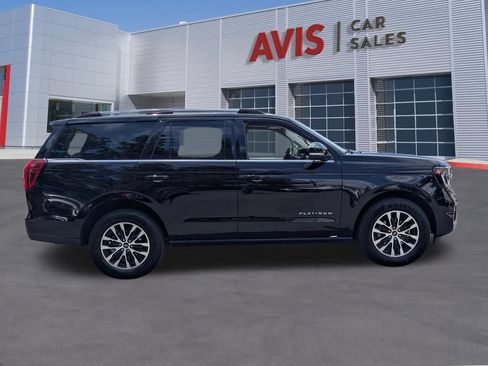 Used 2025 Ford Expedition Platinum AWD/4WD image 5