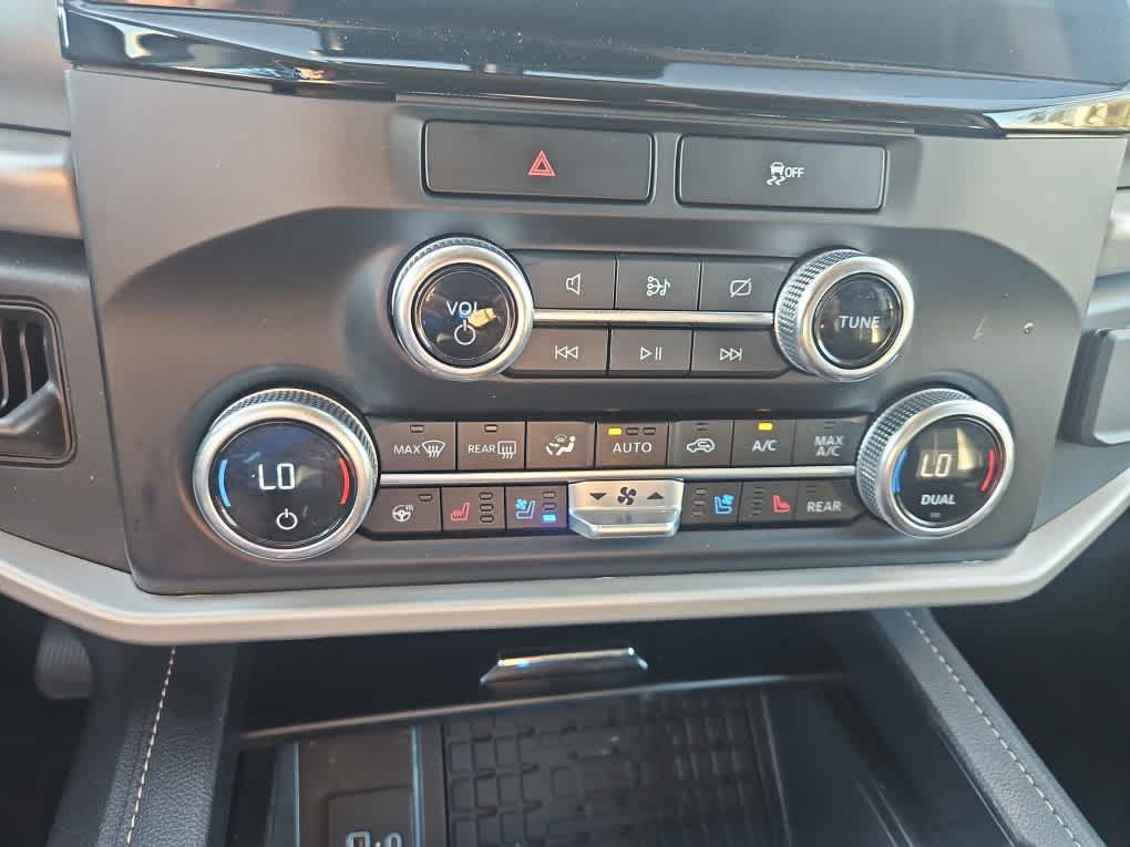 Used 2023 Ford Expedition XLT RWD image 18