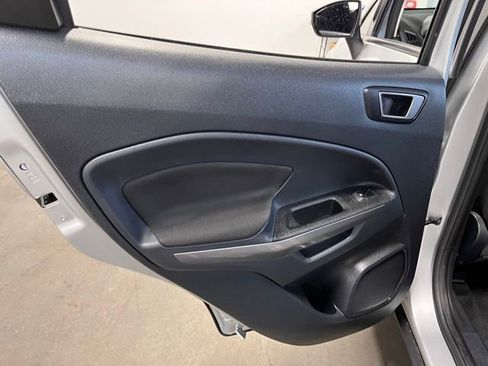 Used 2020 Ford EcoSport SE w/ SE Convenience Package image 18