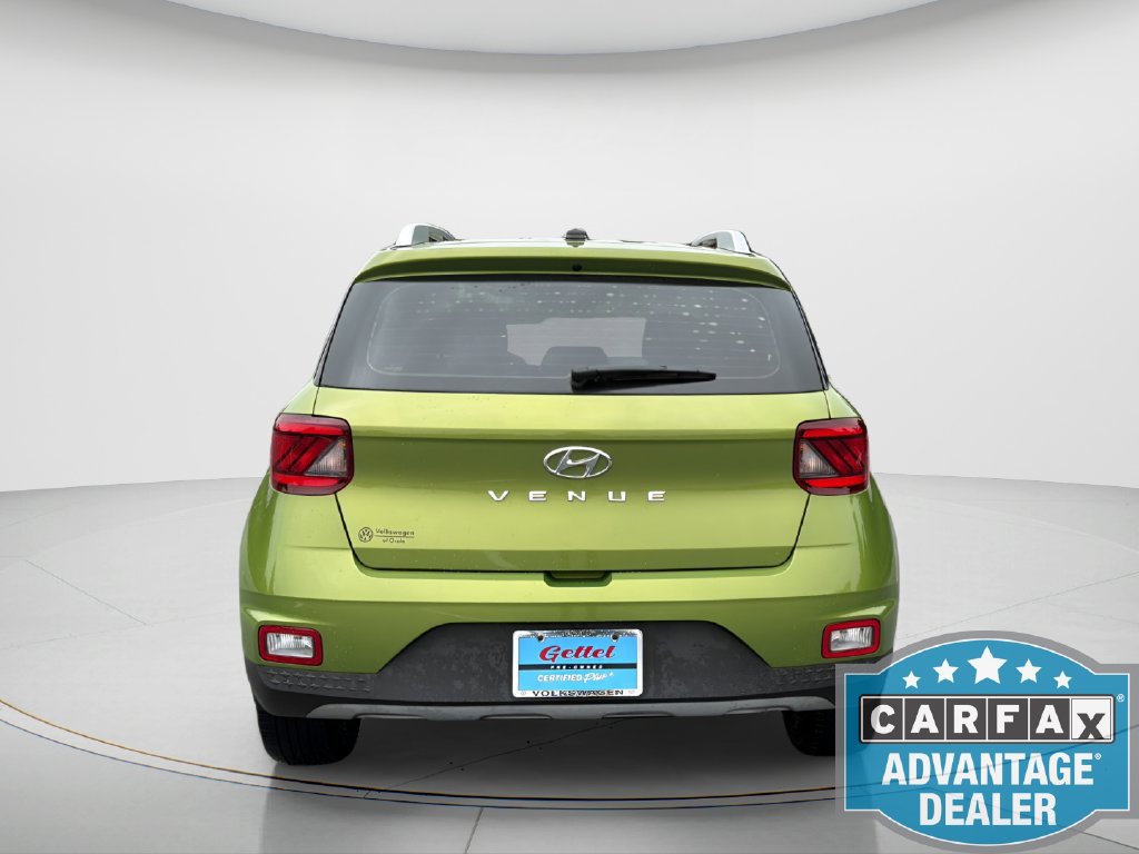 Used 2023 Hyundai Venue SEL FWD image 7