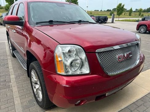 Used 2014 GMC Yukon Denali AWD/4WD image 5